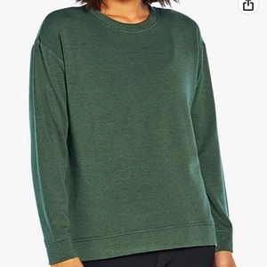 Orvis Easy Relaxed Fit Butter Soft Fleece with Low Rounded Hem